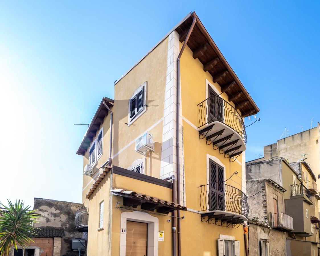 ליקאטה Casa Vacanze A' Lanterna מראה חיצוני תמונה